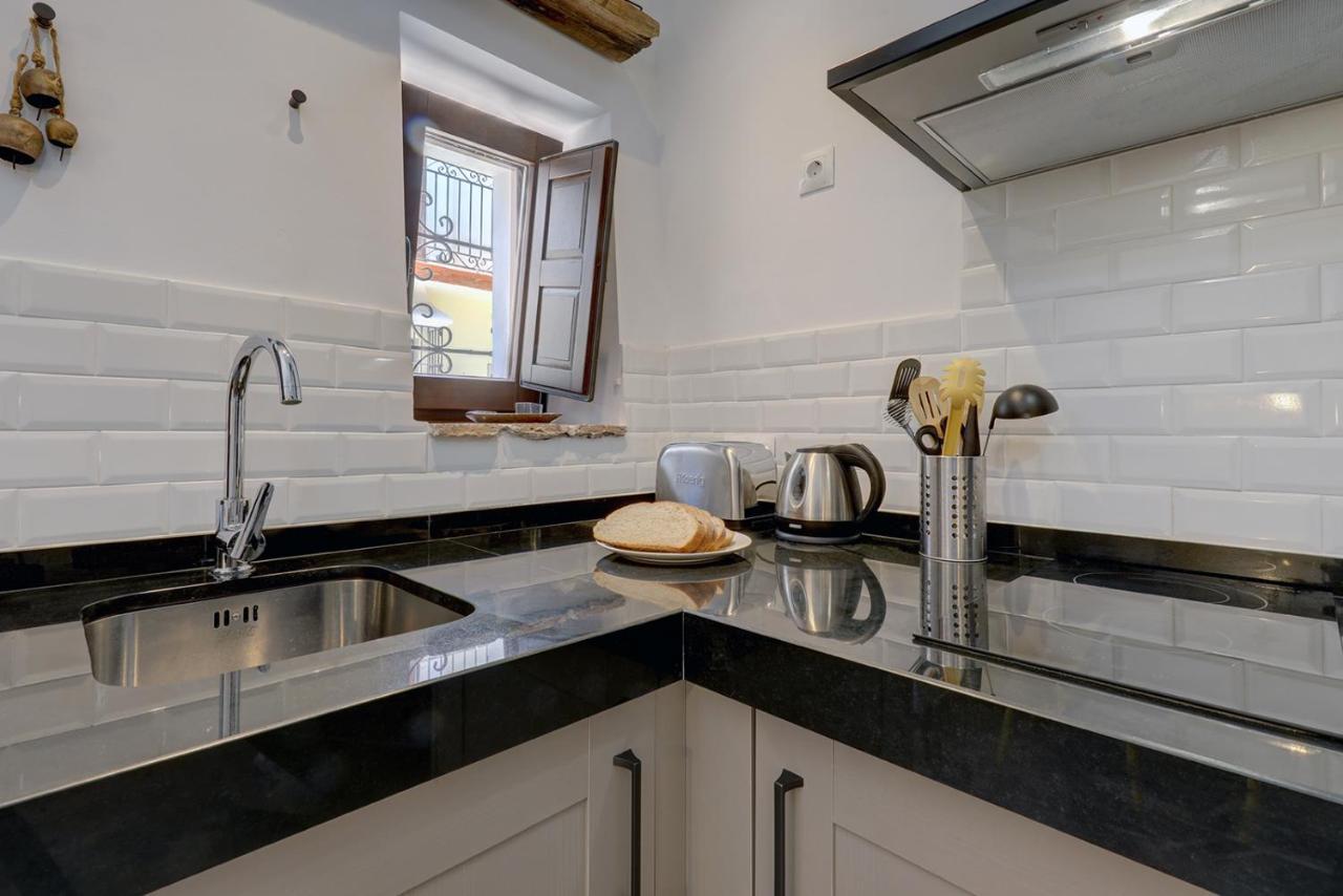 Unique Andalusian Townhouse Next To Beach Estepona Bagian luar foto