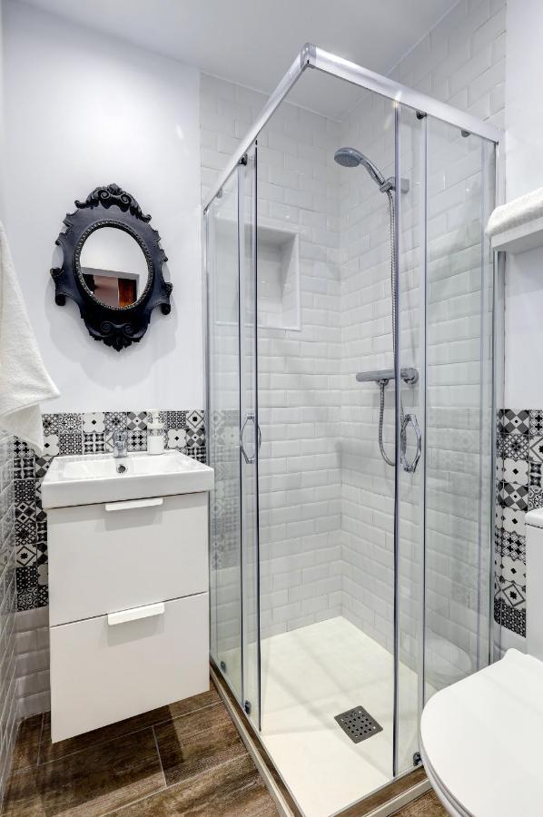 Unique Andalusian Townhouse Next To Beach Estepona Bagian luar foto