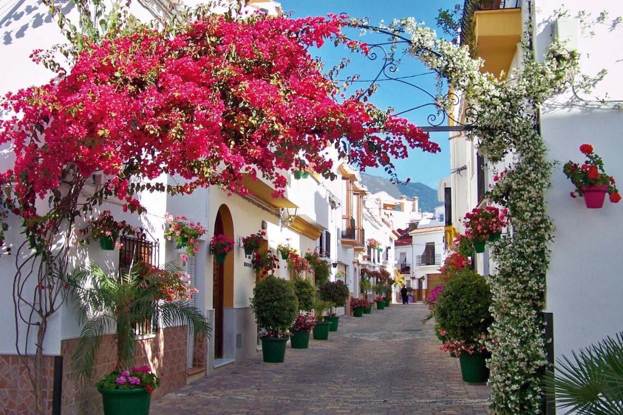 Unique Andalusian Townhouse Next To Beach Estepona Bagian luar foto